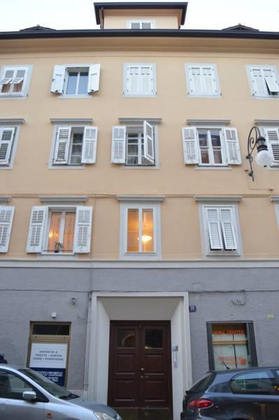 Casa Vacanze Rilke Trieste Ngoại thất bức ảnh